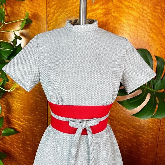VICKY VAUGHN 1960’s 60s Retro Vintage Red & Grey Mini Mod Shift Scooter Dress XS - Picture 7 of 10